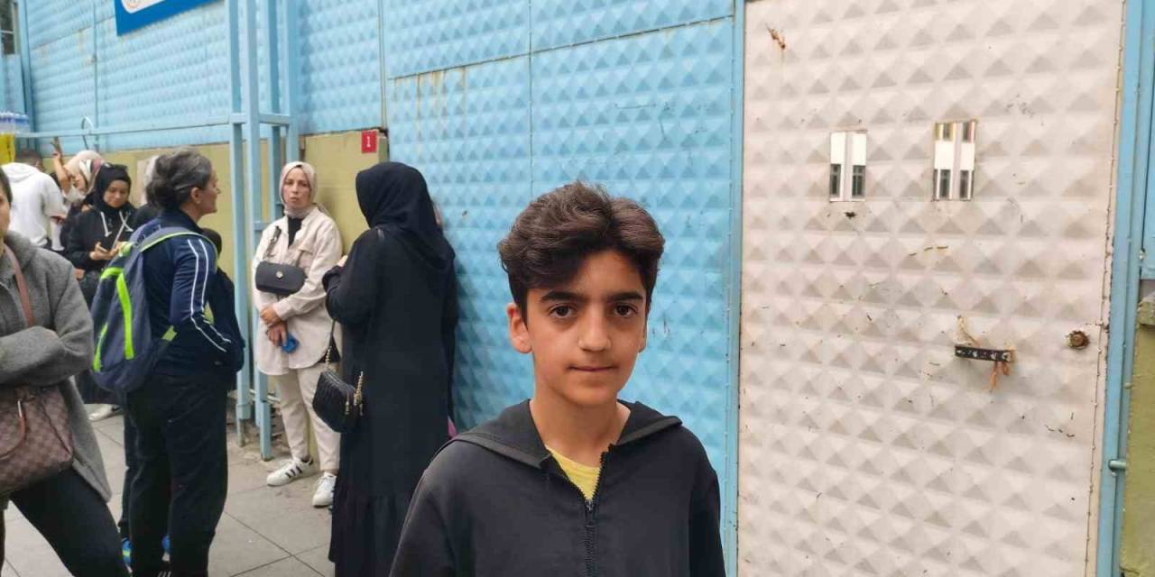 Kimliğini Unutan Abisinin İmdadına Koştu