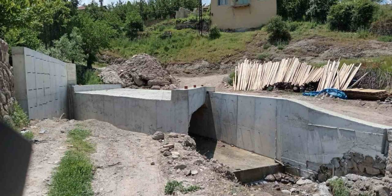 Darende’de Köprü Yenileme Çalışmaları Başladı