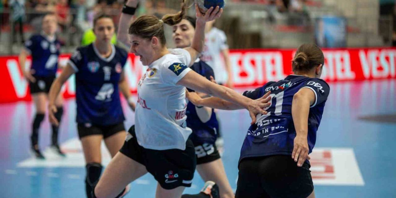 Hentbol Kadınlar Süper Lig Play-off Final Serisi: Kastamonu Belediyespor: 32 - Konyaaltı Belediyespor: 33