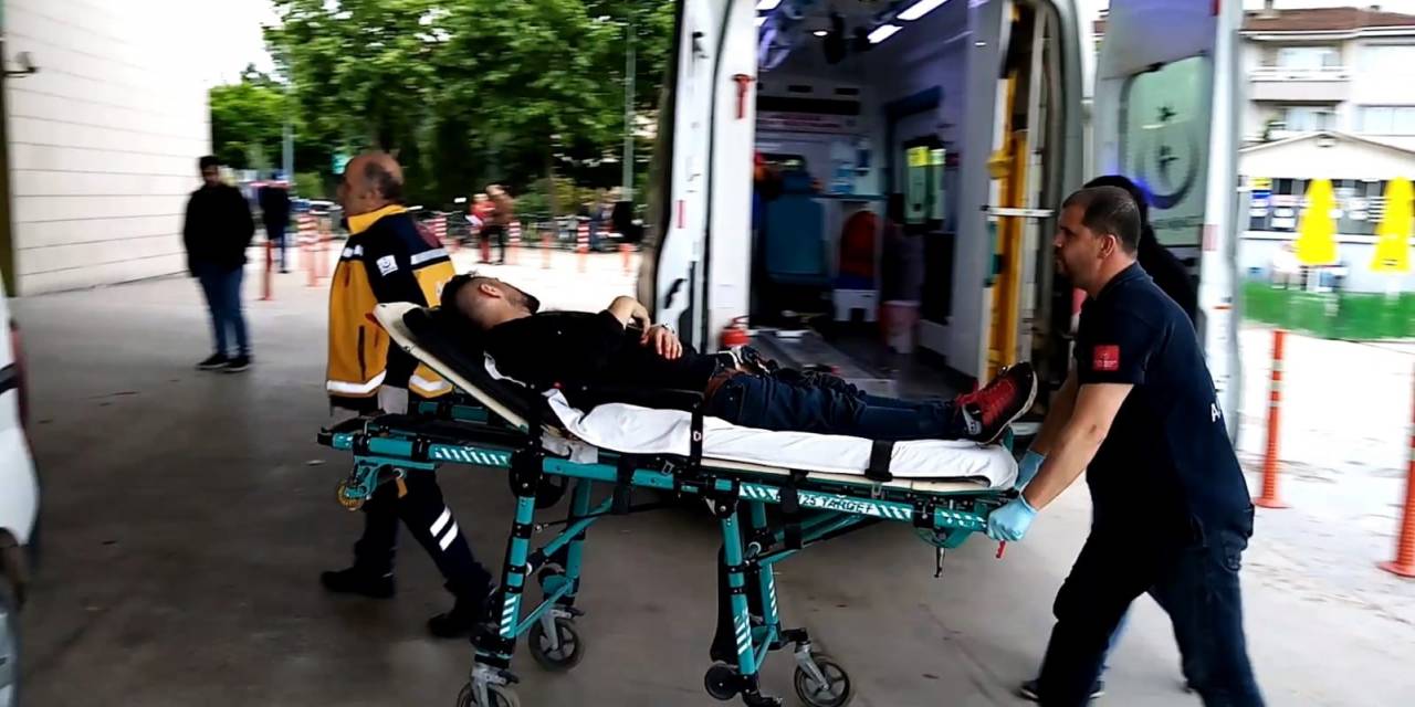 Öfkeli Kadın Ayrılmak İsteyen Sevgilisini Bıçakladı