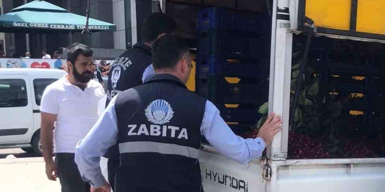 Gebze’de Zabıta Ekipleri Seyyar Satıcıları Denetliyor