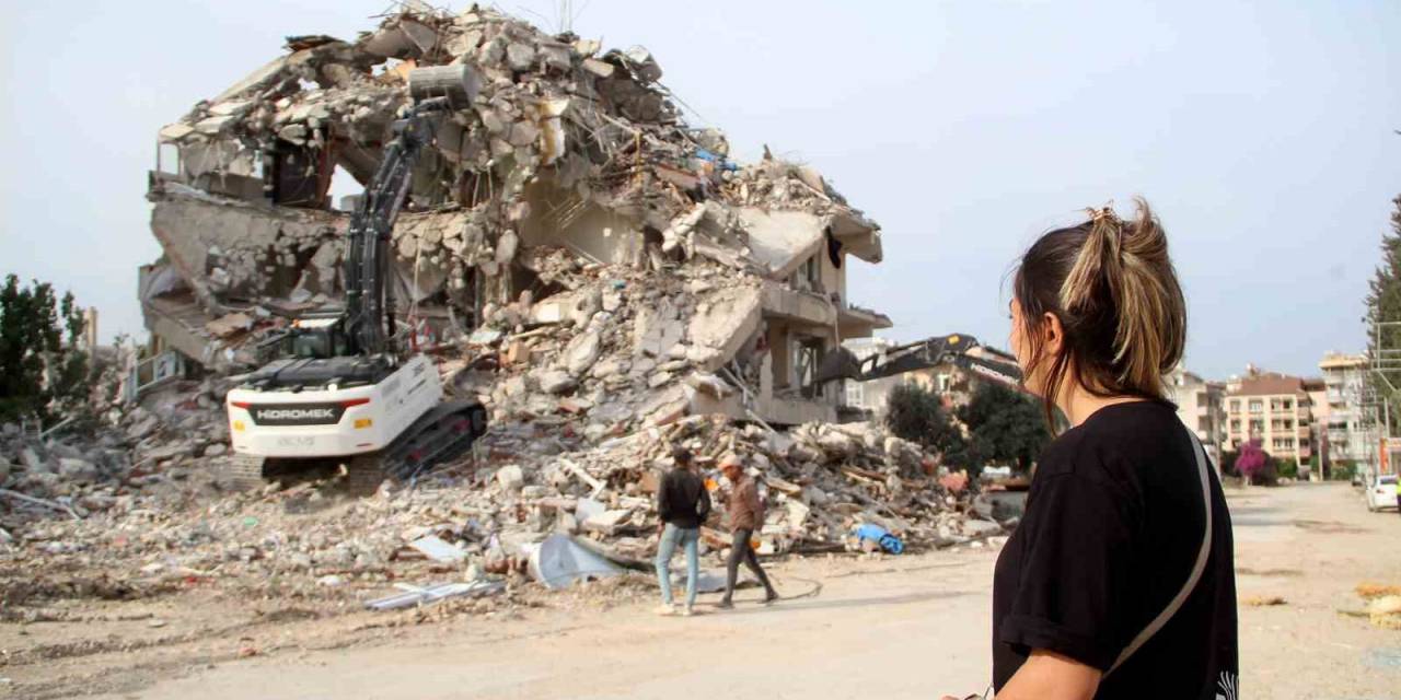 Hatay’da Emek Emek Düzenlediği Eve Son Bakış