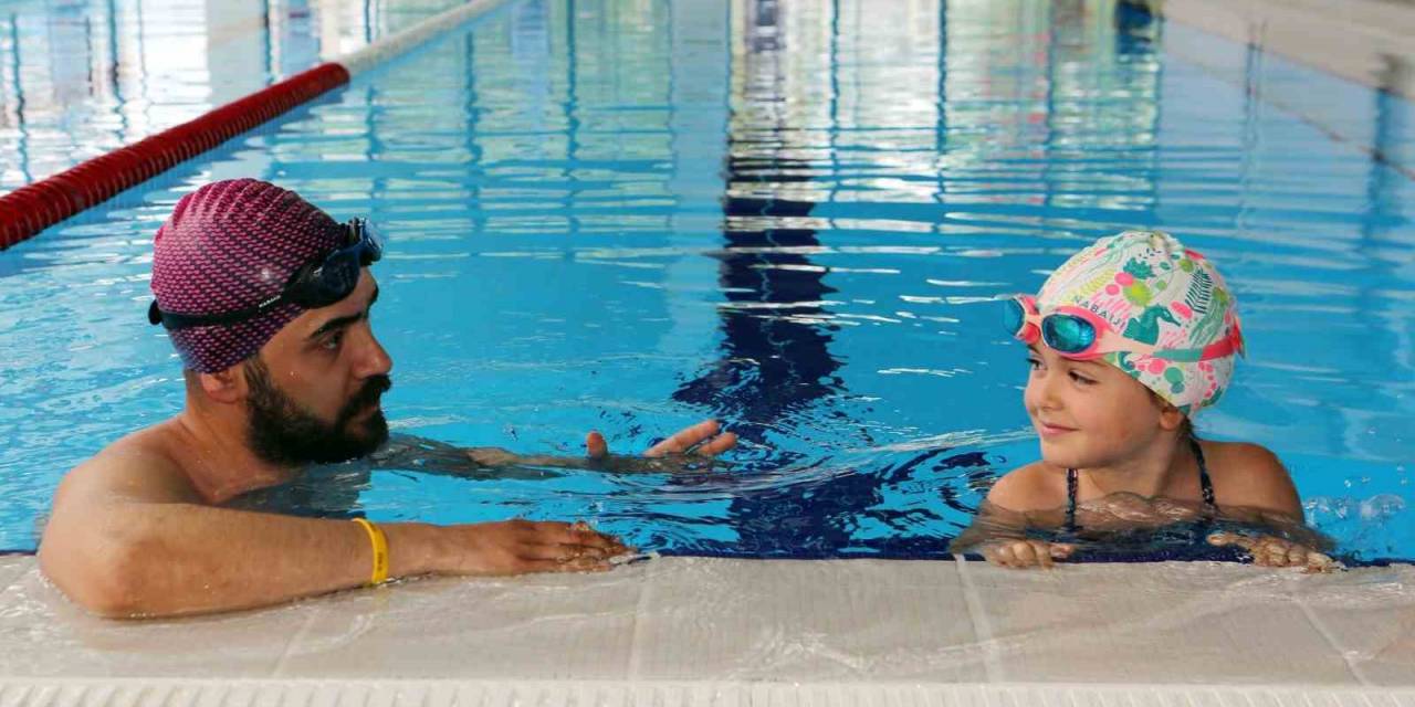 Yenimahalle’de Ata Yüzme Havuzu’na Yoğun İlgi