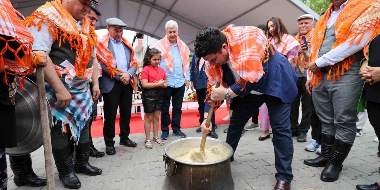 Başkanlar Keşkek Dövdü