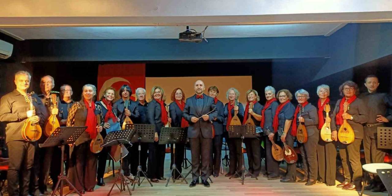 Bayraklı’nın ‘mandolin Orkestrası’ Yaza Merhaba Diyecek