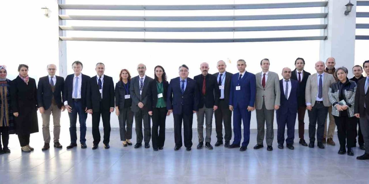 Zbeü Fen Fakültesinin 3 Bölümü Akredite Edildi