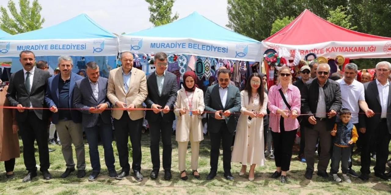 Muradiye’de Yılsonu Sergisi