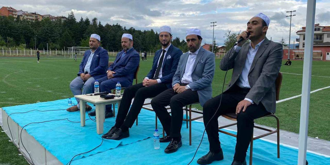 Simav’da Düzenlenen Hayır Çarşısında Kur’an-ı Kerim Ziyafeti