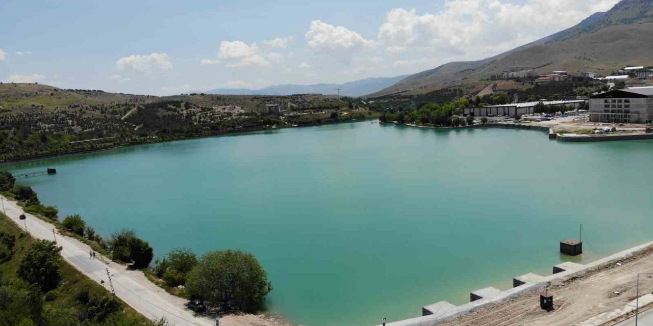 Yağışlar Malatya’da Çiftçilerin Yüzünü Güldürüyor