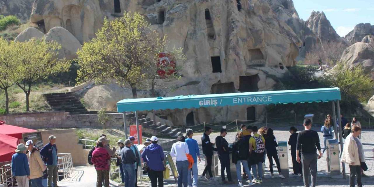 Kapadokya’yı Mayıs Ayında 447 Bin Kişi Ziyaret Etti