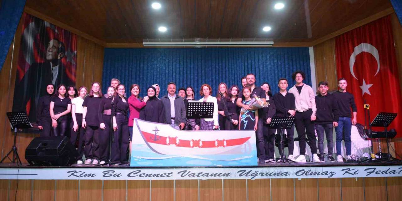 Ordu’da Lise Öğrencilerinden Karadeniz Konseri