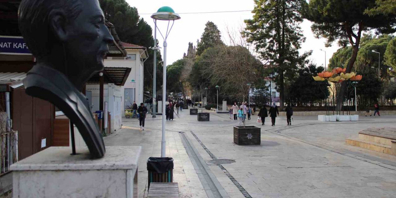 Bu Sokak Sanat Kokuyor