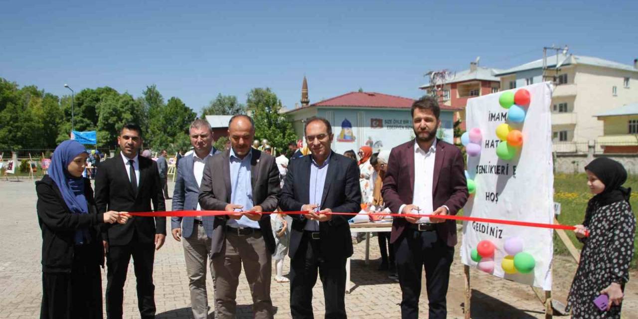 Malazgirt’te Depremzedeler Yararına Yardım Kampanyası