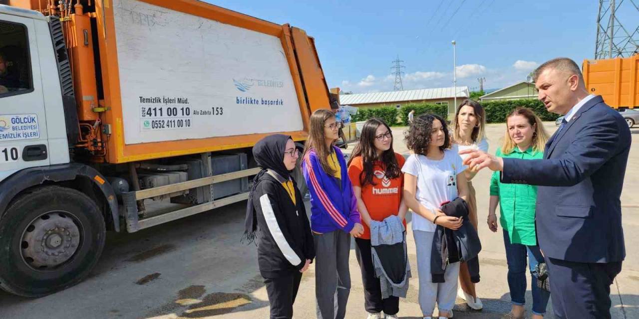 Atık Aktarma İstasyonu Öğrencilerin Ödev Konusu Oldu