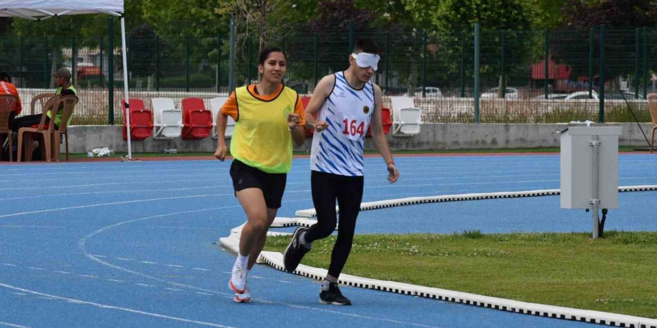 Yenimahalle Konya’da Madalyaları Topladı