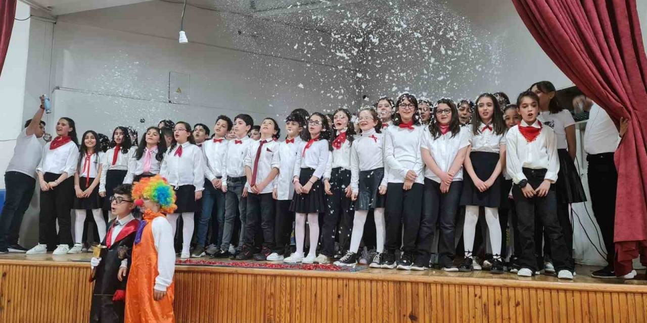 Sabancı Öğrencilerinden Alkışlık Performans