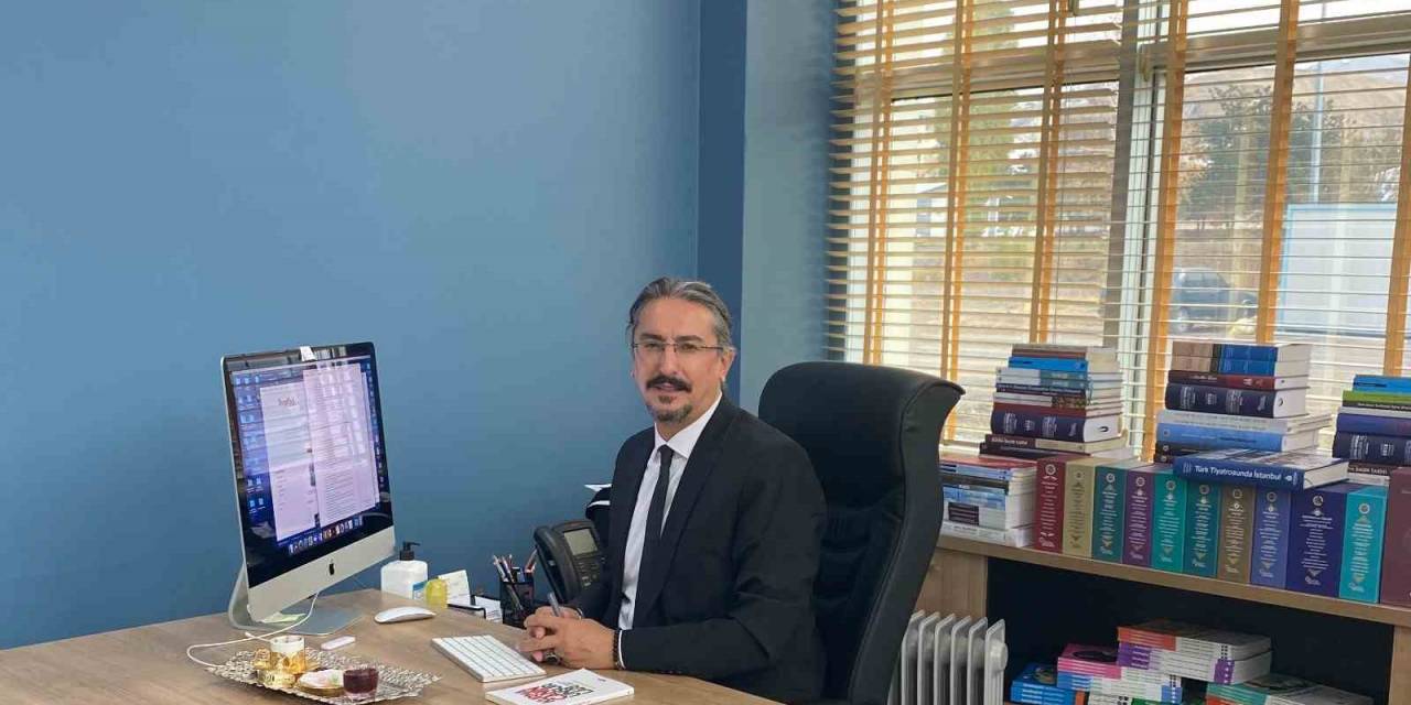 Aydemir’den Bir Kitap Daha