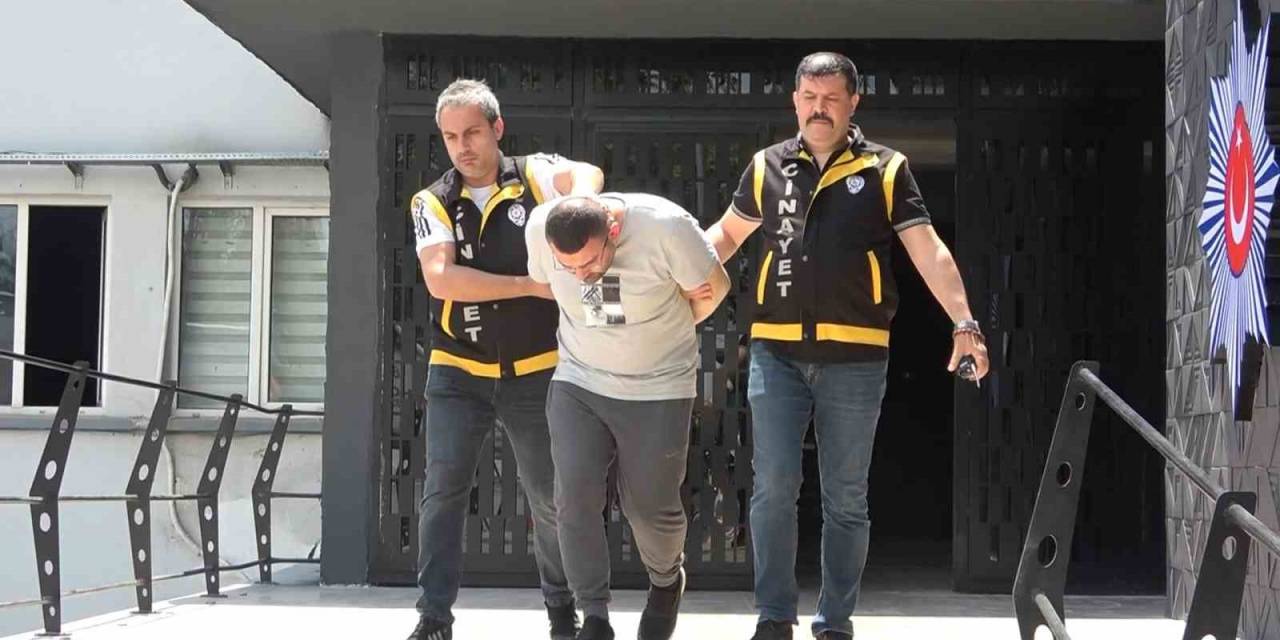 Babasını Bıçakla Öldüren Adliyeye Sevk Edildi