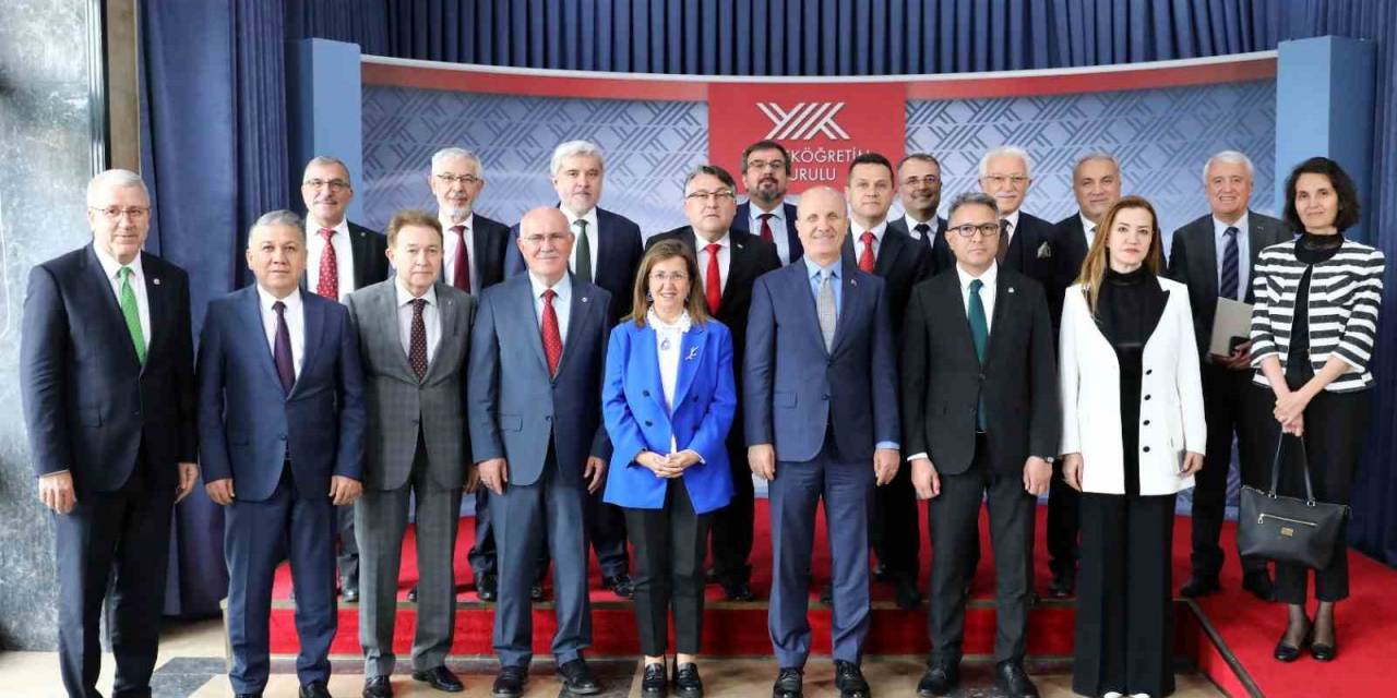 Anadolu Üniversitesi 2023 Engelsiz Üniversite Ödüllerinden Yine Çok Sayıda Ödülle Döndü