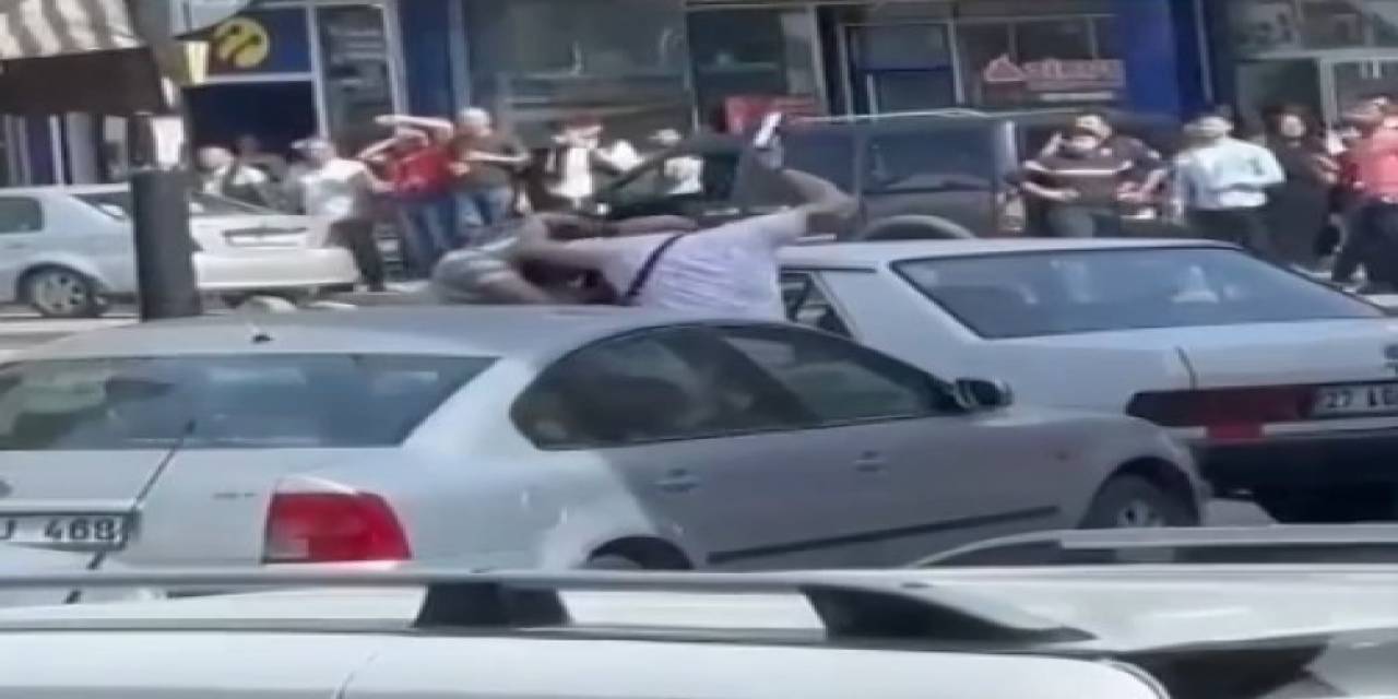 Gaziantep’te Pes Dedirten Kavga: Sokak Ortasında Öldüresiye Darp