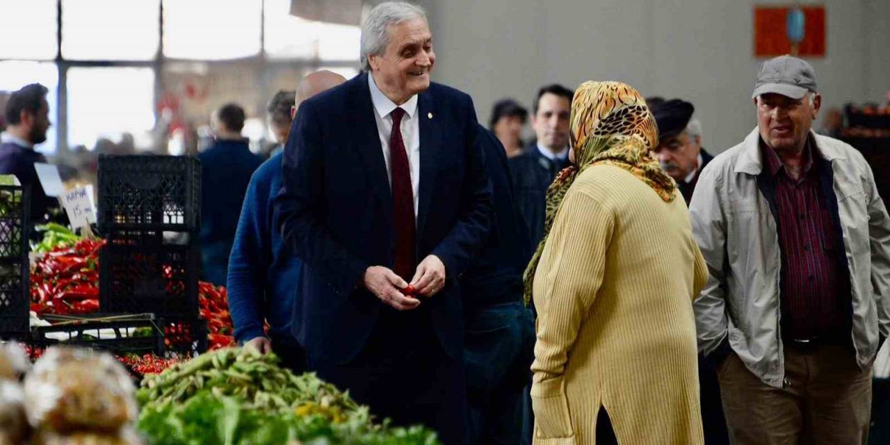Başkan Bakkalcıoğlu, Kapalı Pazarda Hemşehrileri İle Bir Araya Geldi