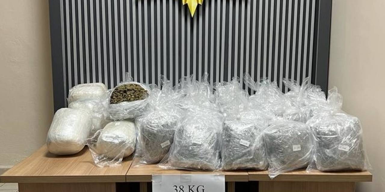 Batman’da Şüpheli Araçtan 38 Kilo Skunk Çıktı: 2 Kişi Tutuklandı