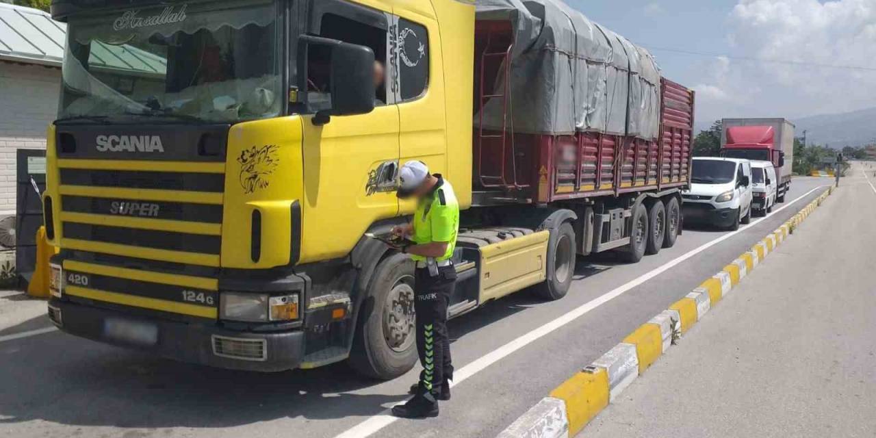 Burdur’da 12 Araç Trafikten Men Edildi