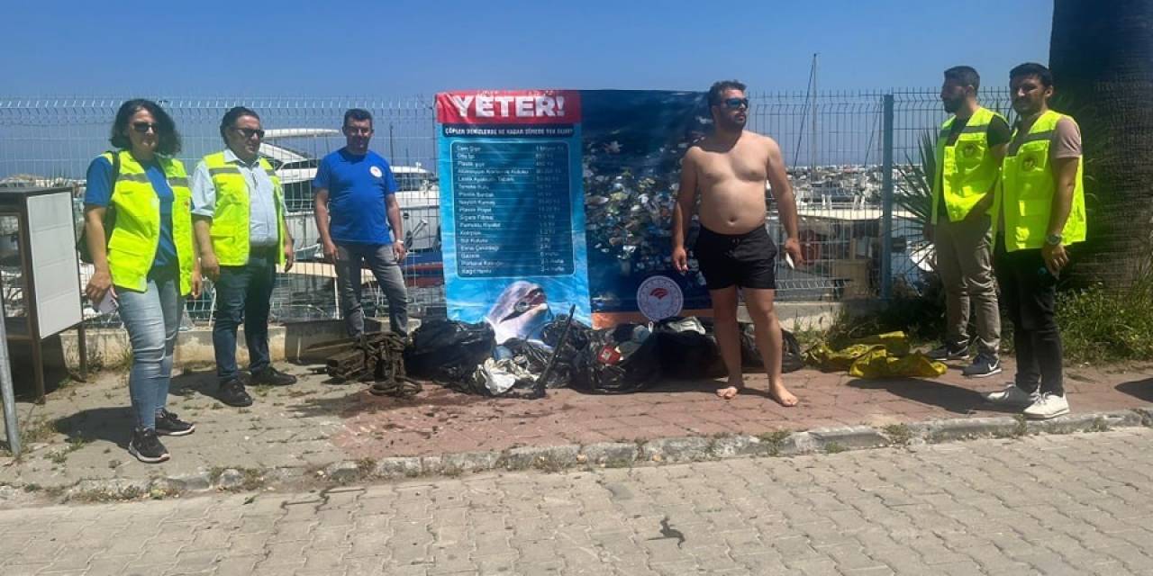 Kuşadası’nda Balıkçı Barınağı Temizlendi