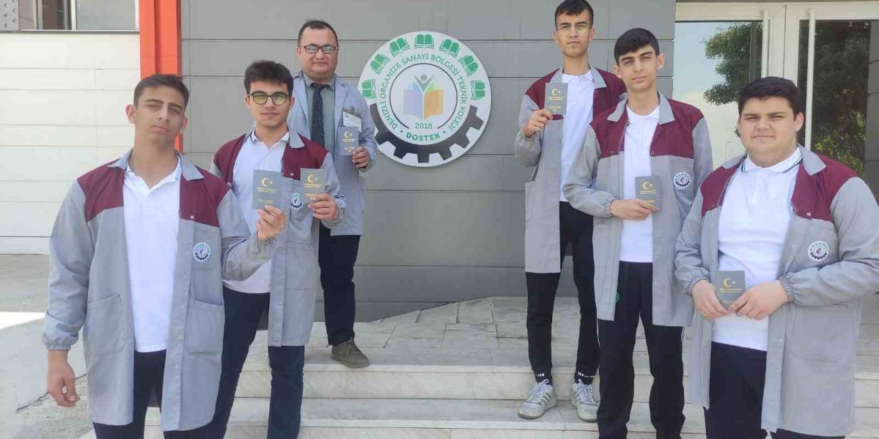 Dostek Öğretmen Ve Öğrencileri 40 Günlük Staj İçin Yurt Dışına Çıkıyor