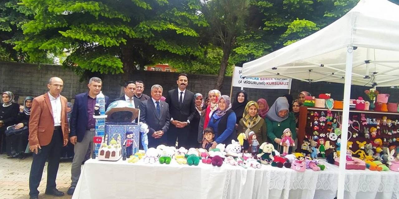 Altıntaş’ta Hayat Boyu Öğrenme Haftası Etkinlikleri