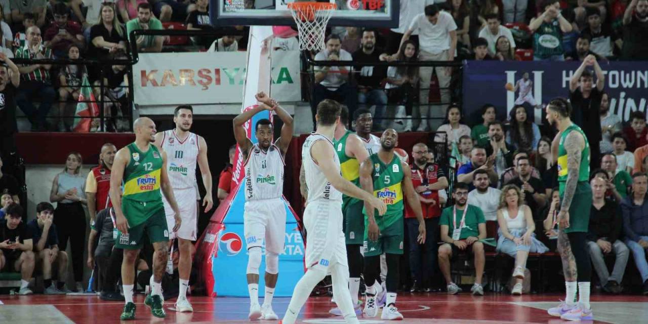 Pınar Karşıyaka, Ankara’da Avantajı Ele Geçirdi