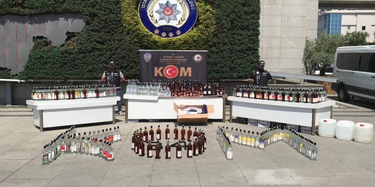 İstanbul’da Büyük Operasyon: 2 Bin 326 Şişe Sahte İçki Ele Geçirildi