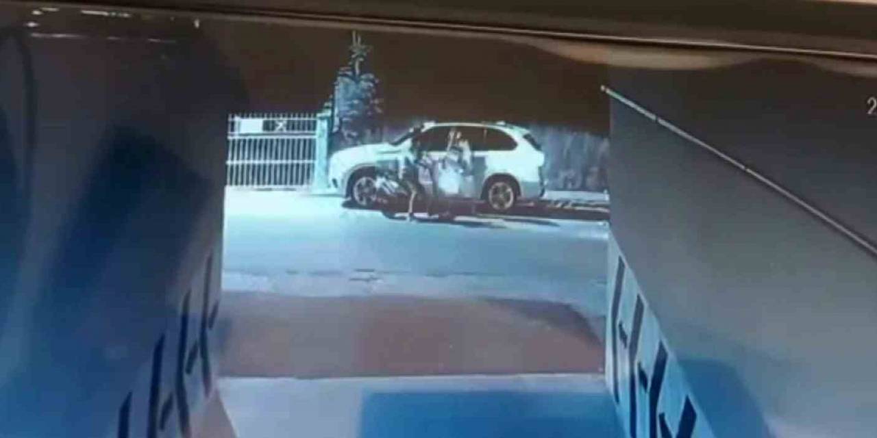 İstanbul’da Lüks Otomobillerden Konsol Çalan Şüpheli Yakayı Ele Verdi