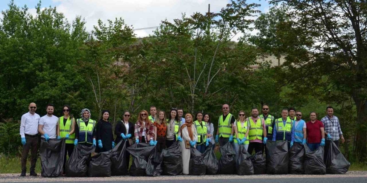 Oedaş Gönüllü Çalışanlarıyla 5 İlde Çevre Temizliği Yaptı