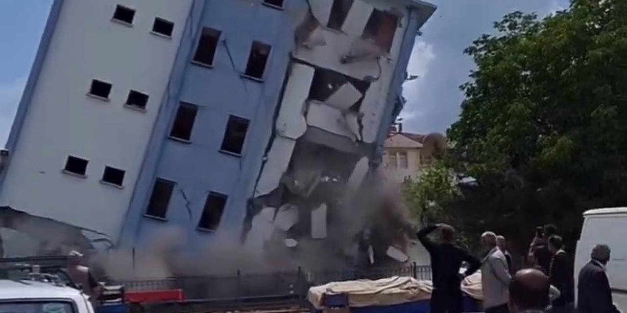 Eski Zile Emniyet Müdürlüğü Binasının Yıkımı Akıllara Depremi Getirdi