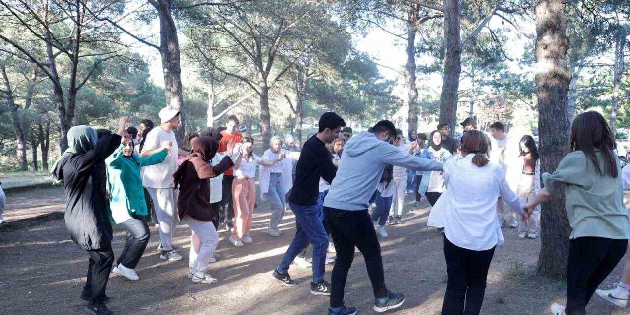 Seda Öğrencileri, Yks Öncesi Düzenlenen Piknikte Moral Depoladı