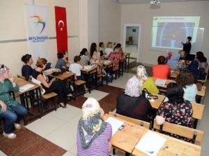 Kadınlar Sağlığın Temellerini Öğrendi