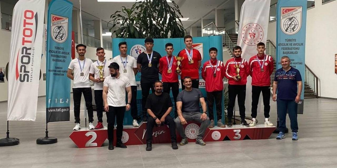 Attıklarını Vurup Türkiye Üçüncüsü Oldular