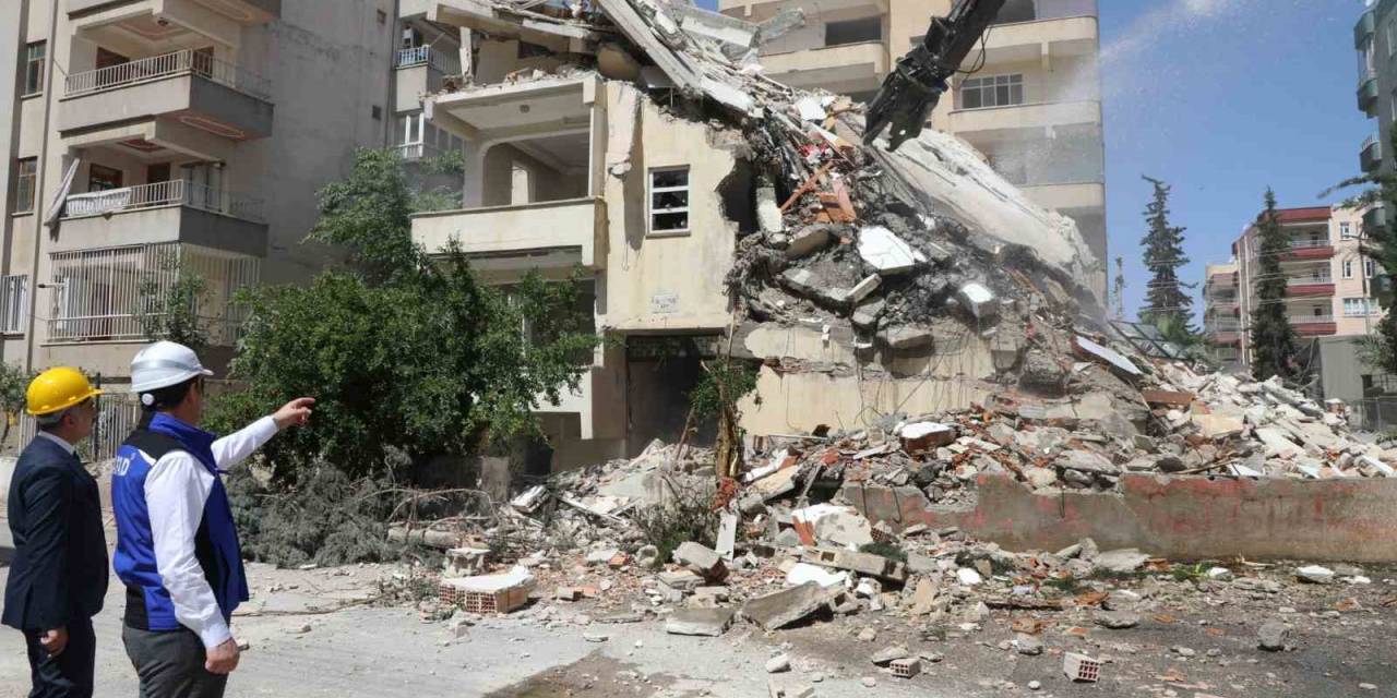 Şanlıurfa’da Depremin İzleri Siliniyor