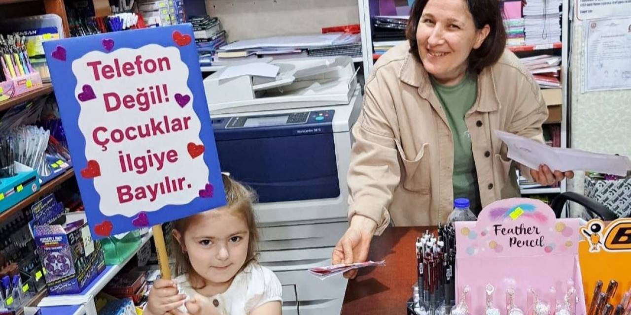 Öğrencilerden Teknoloji Ve Farkındalık Yürüyüşü