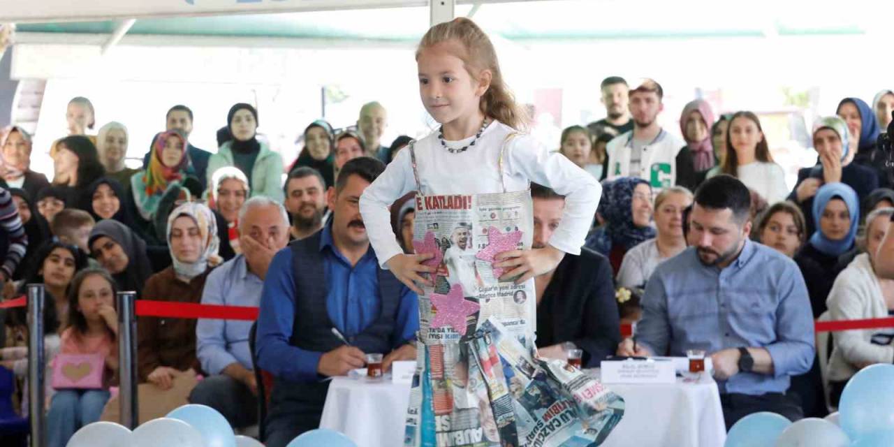 Esenler’de Miniklerden Anlamlı Defile