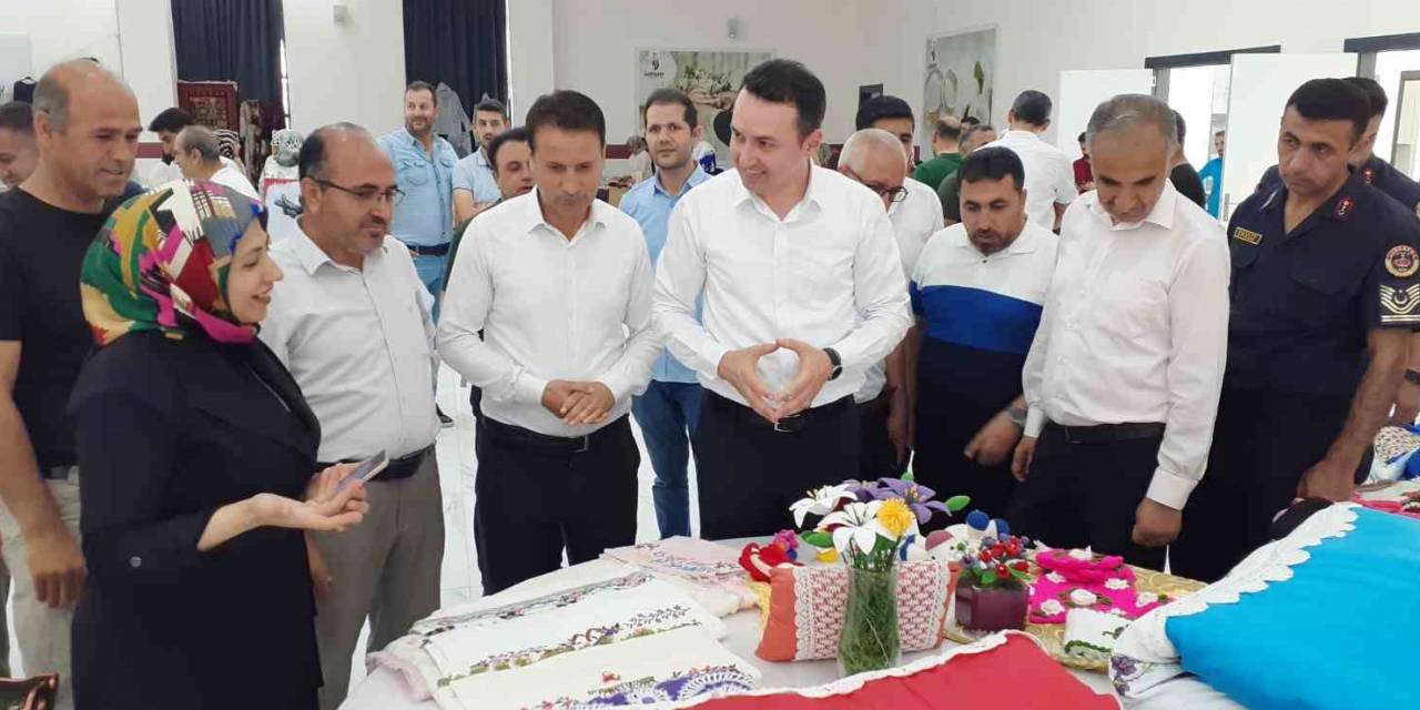 Samsat’ta El Emeği Göz Nuru Eserler Sergilendi