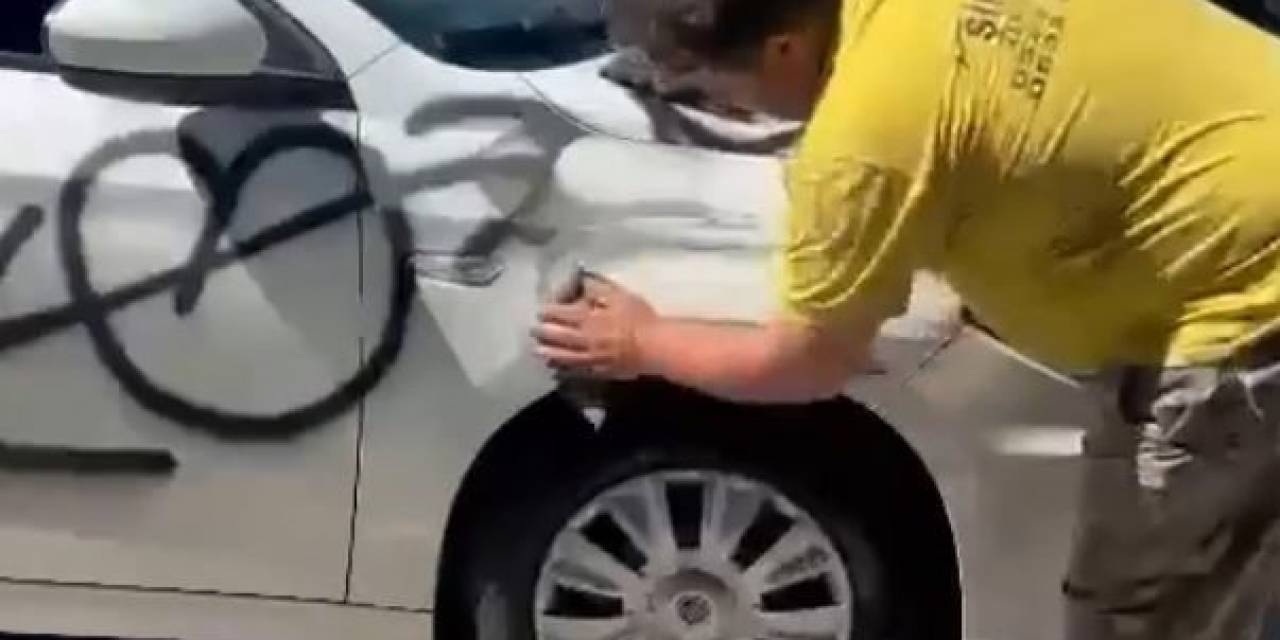 Saplantılı Aşığın Sprey Boyayla Aşk Duvarına Döndürdüğü Otomobil Temizlendi
