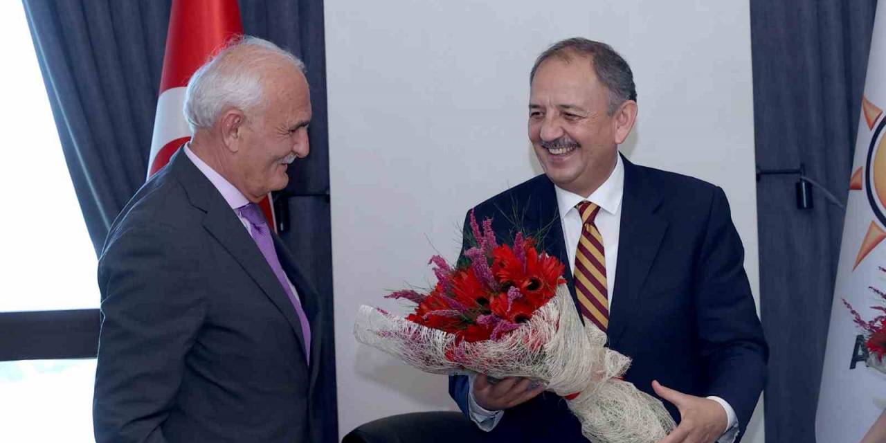 Bakan Özhaseki, Ak Parti Yerel Yönetim Lerine Atanan Yılmaz’ı Tebrik Etti
