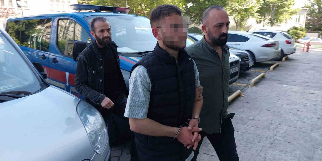Ardahan’da Kardeşini Bıçaklayıp Samsun’da Yakalanan Şahıs Tutuklandı