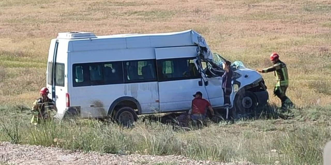 İşçi Servisi Şarampole Yuvarlandı: 6 Yaralı