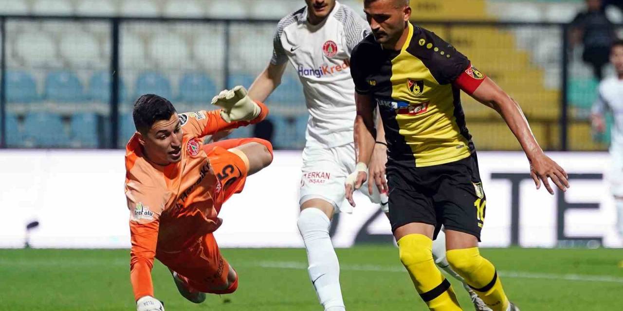 Spor Toto Süper Lig: İstanbulspor: 4 - Ümraniyespor: 0 (maç Sonucu)
