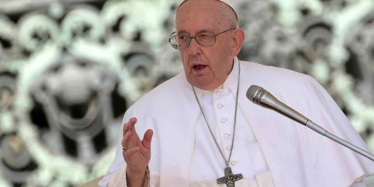 Papa Francis’in Ameliyatı Başarılı Geçti