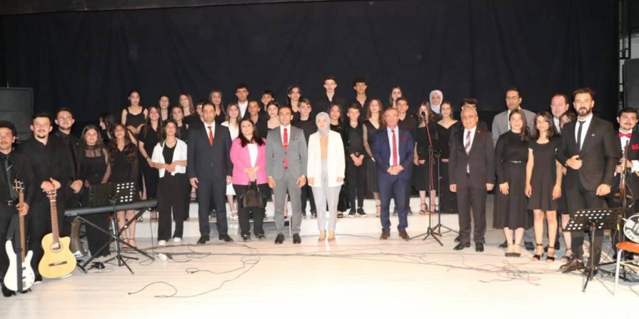 Güzel Sanatlar Lisesi Öğrencilerinden Konser
