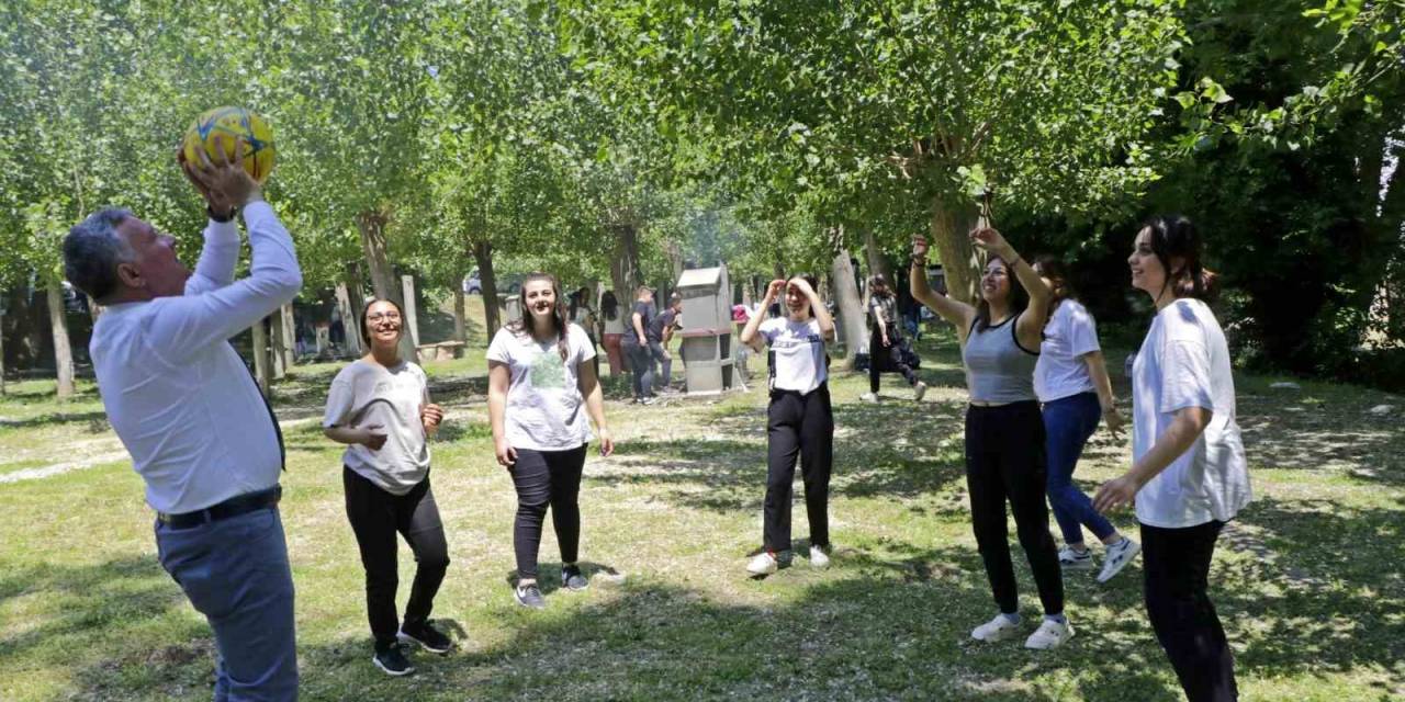 Başkan Kepenek, Çevre Haftası’nda Çocuklarla Vakit Geçirdi